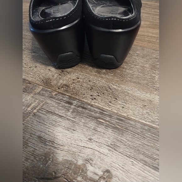 Rialto Women's Velcro Shoes - Picture 7 of 7